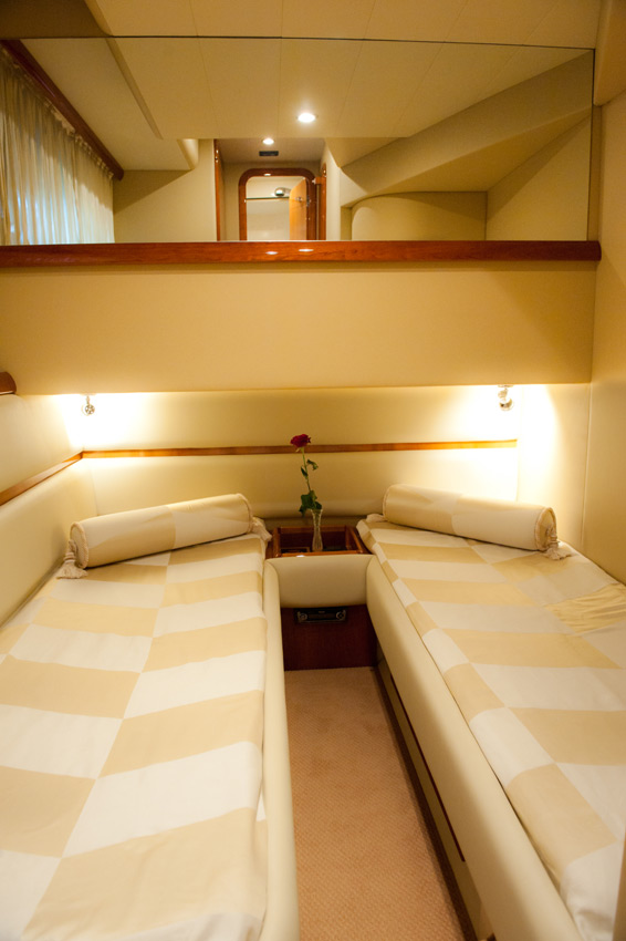 ESPERANCE III - Twin Cabin