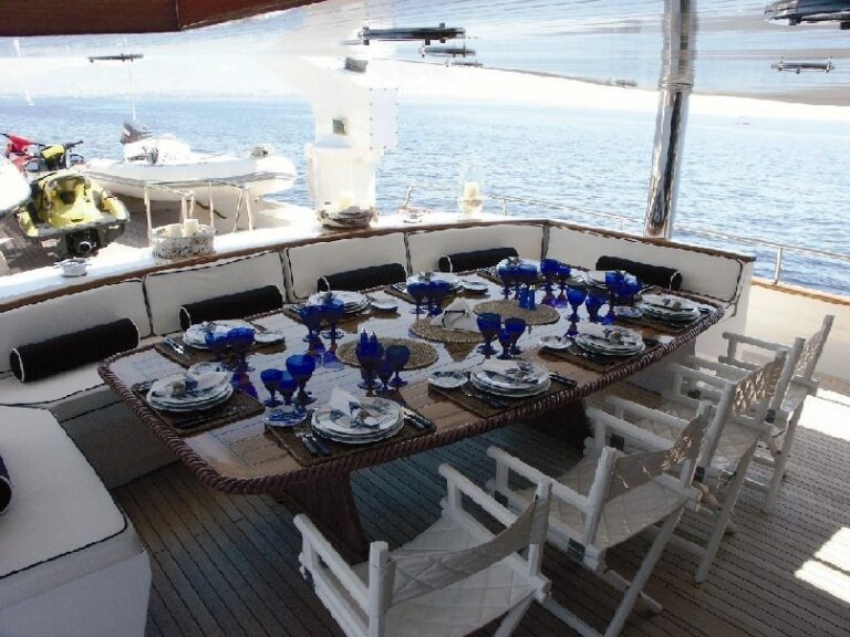 El Chris Upper Deck