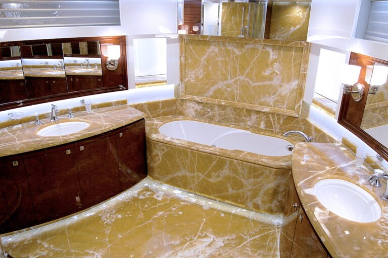 En-suite bathroom on board of the RP 110 Horizon motoryacht Lady Gaga