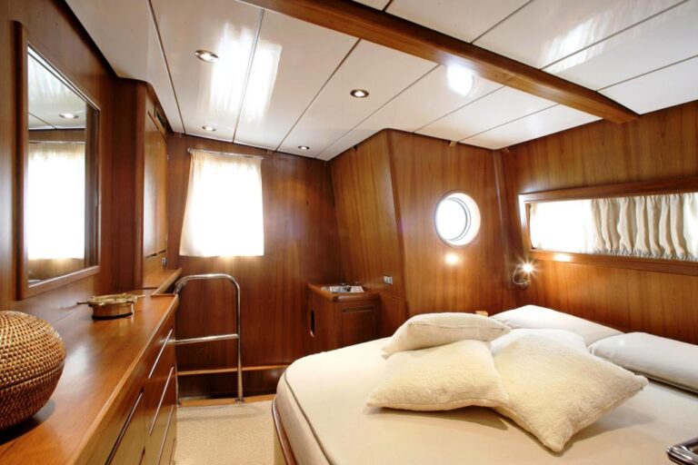 Eta Master Cabin 2