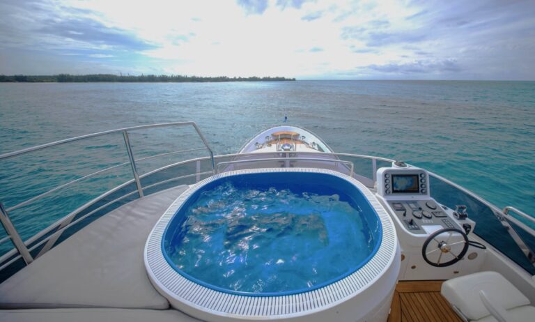 Exterior Bathtub With Pilot Area