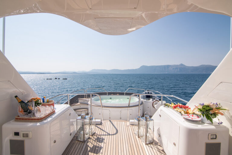 Exterior Deck Jacuzzi
