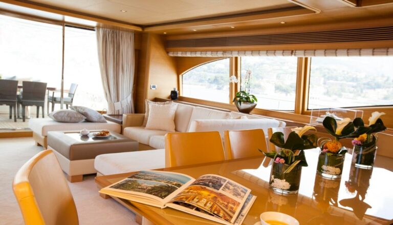 FERRETTI - 97 CUSTOM LINE