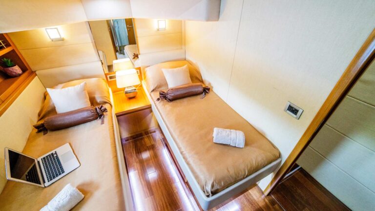 Twin Cabin