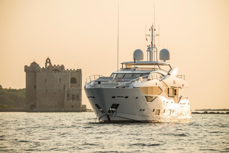 FLEUR by Sunseeker Yacht - Sunseeker 116
