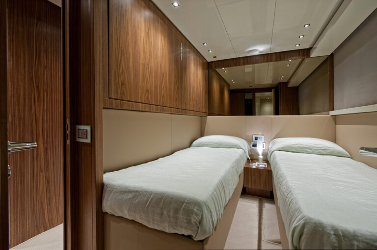 FORTUNA SL82 -  Twin Cabin