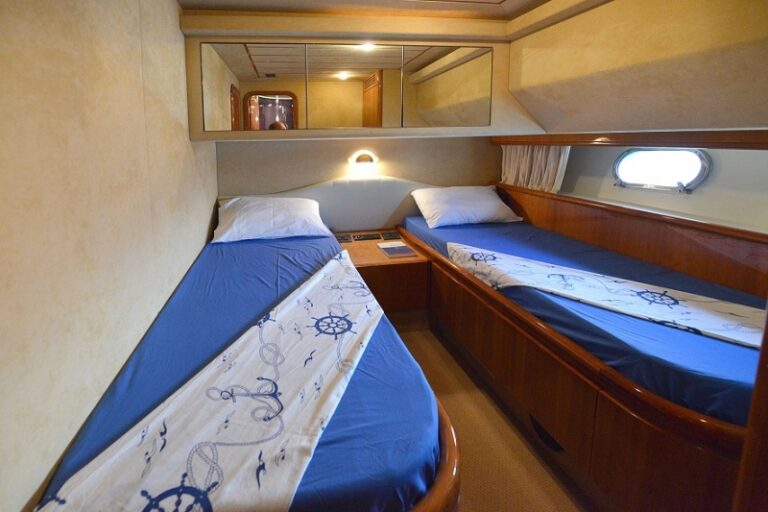 Ferretti Yacht MARY - 010