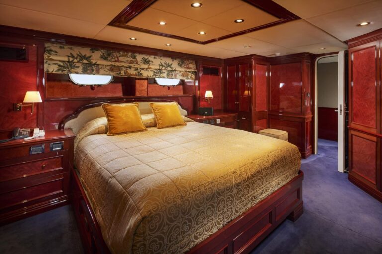 Flying Fish King Stateroom