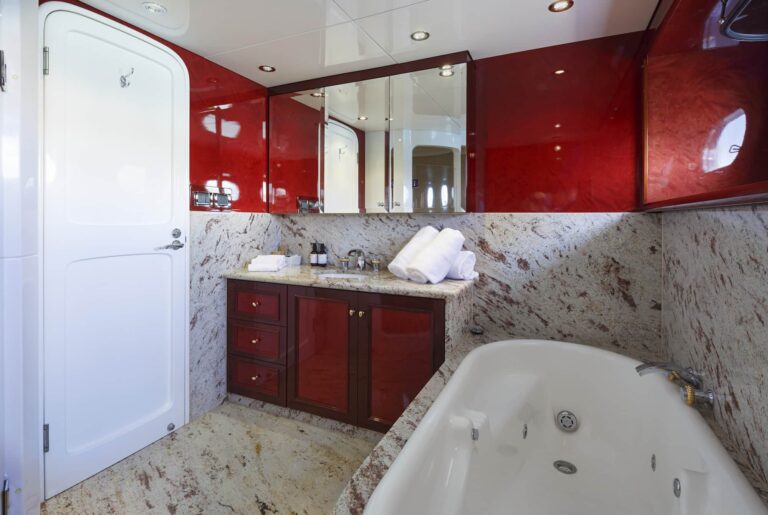 Flying Fish King Stateroom Ensuite