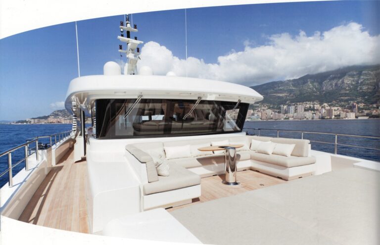 Foredeck Seating