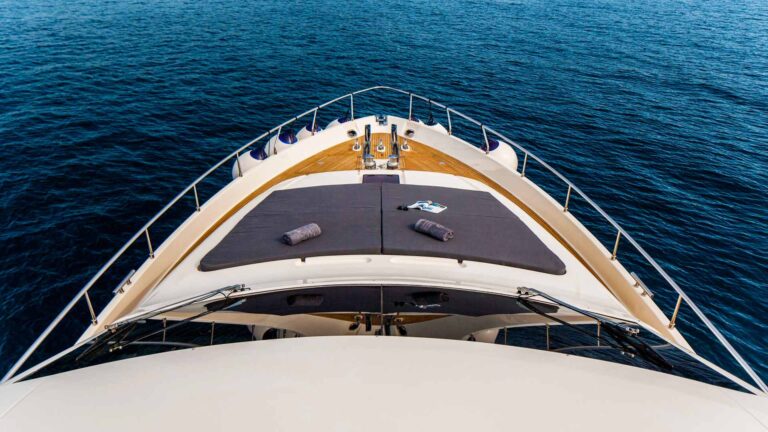 Foredeck With Sunbeds