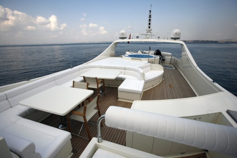 GRACE KELLY Sundeck