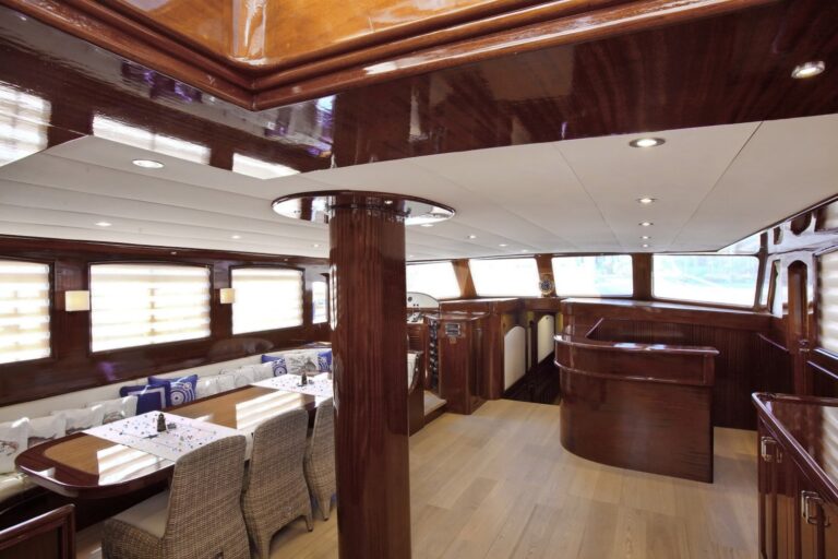 Saloon
