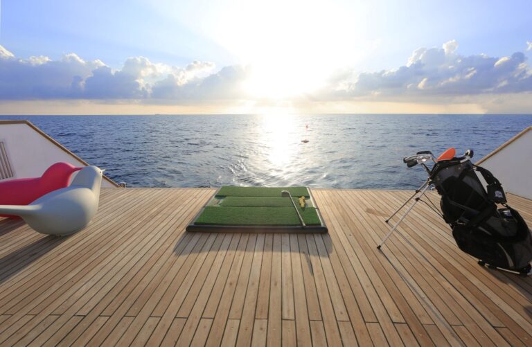 Golf Aboard Azalea