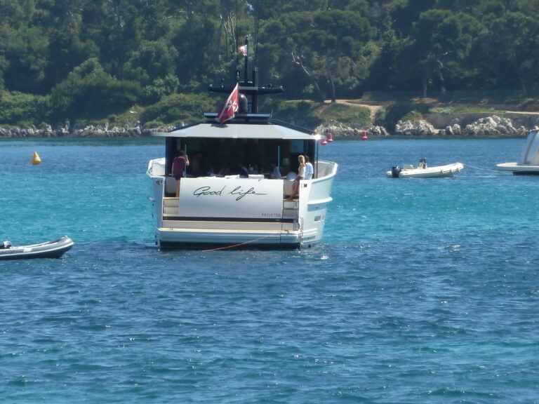 Good_Life_Yacht_iles_Lerins