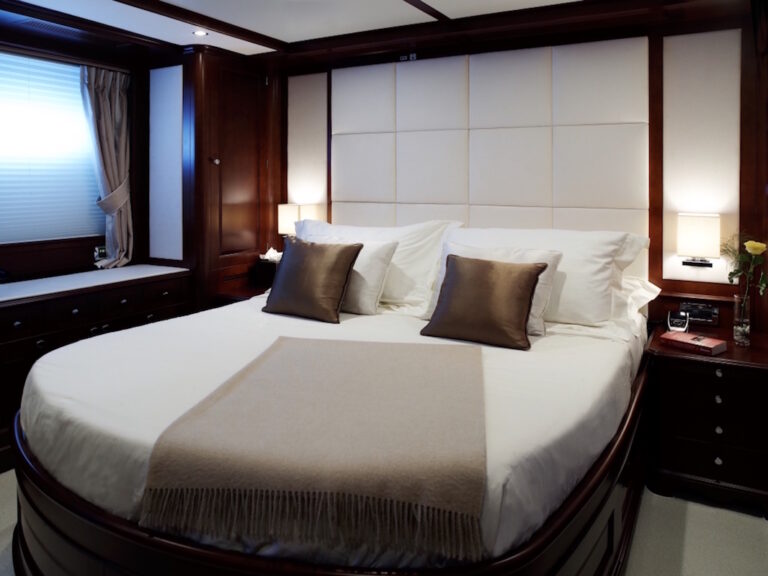 Guest Cabins 00002
