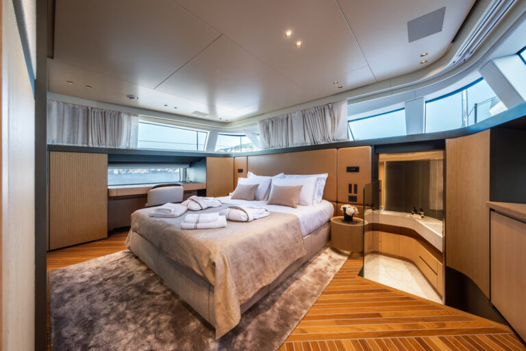 Main guest cabin - Double