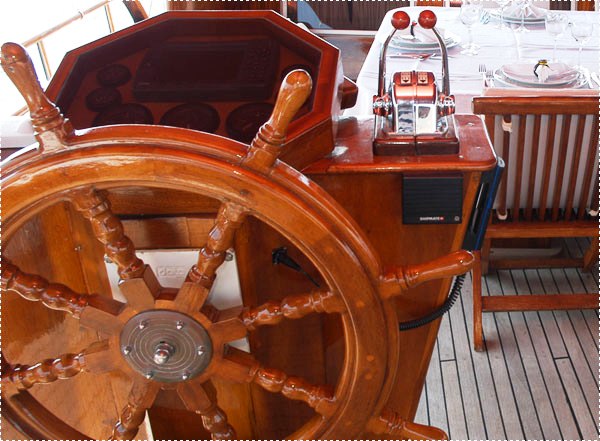 Gulet Blue Capricorn - Exterior wheelhouse