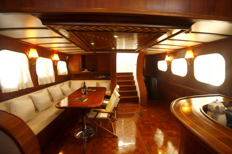 Gulet Esma Sultan II - Main Salon