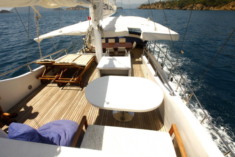 Gulet Esma Sultan II - Sundeck