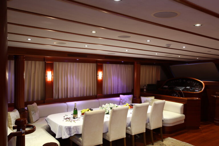 Gulet KAYA GUNERI V - Formal Dining