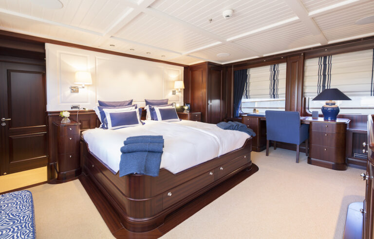 Hakvoort My Soprano owners stateroom with writing desk