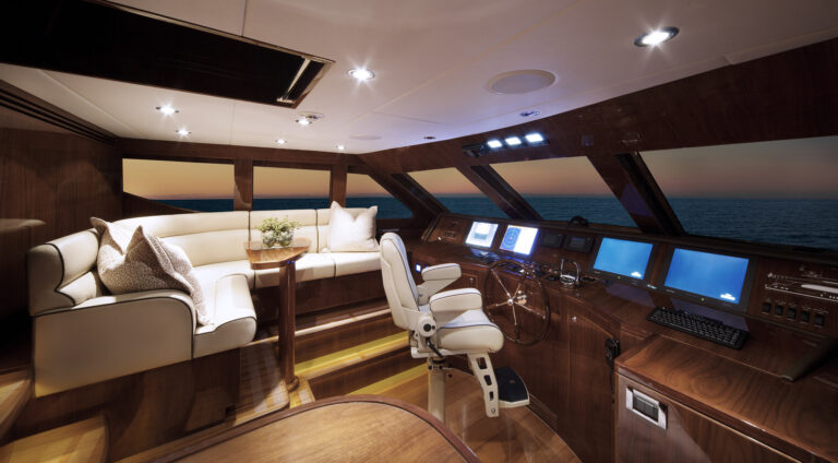 Helm Station