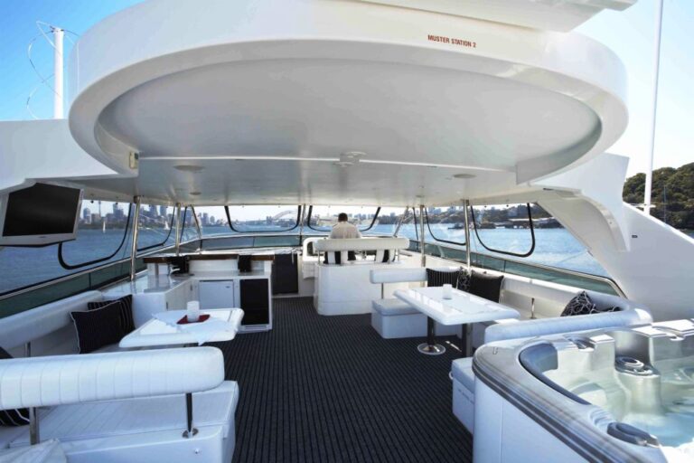 Hillsy  Top deck