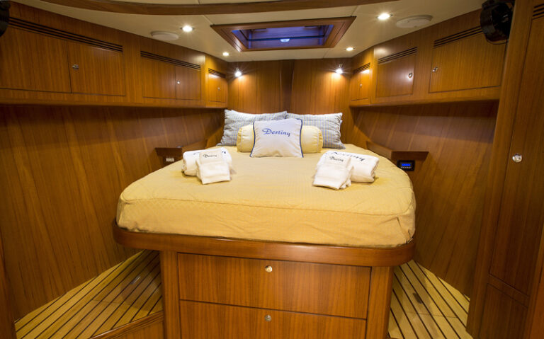 Hylas DESTINY Double Cabin