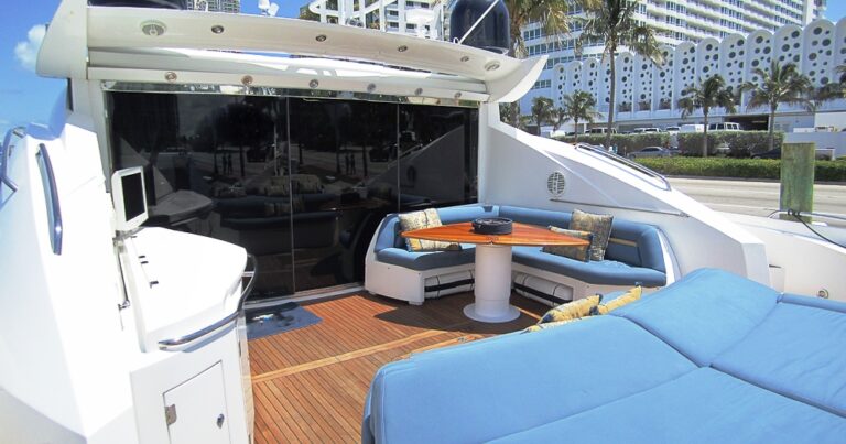 IMPULSIVE TOO -  Aft Deck 2