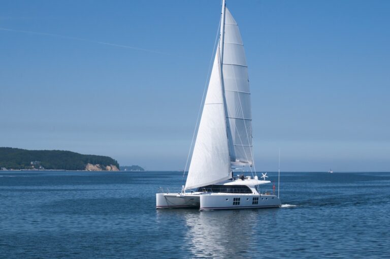 IN THE WIND - Sailing