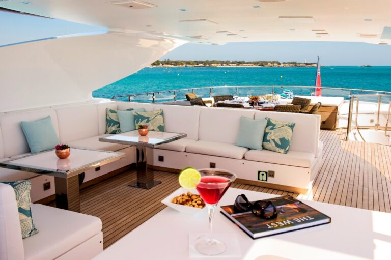 INFINITY PACIFIC - sundeck