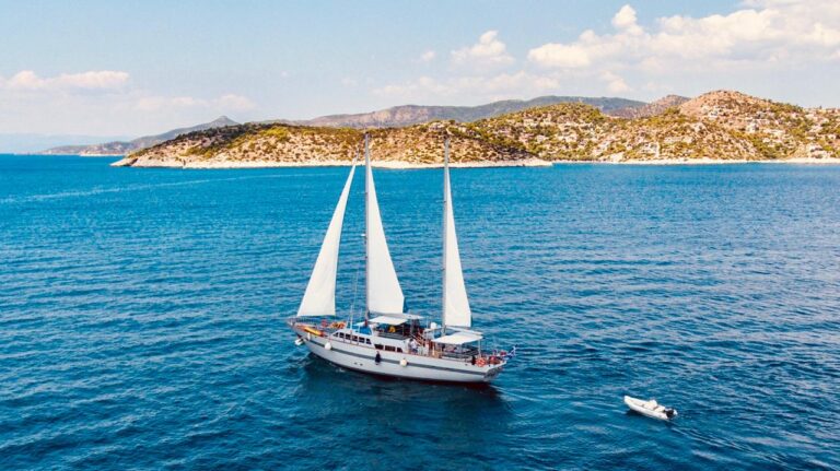 IRIS PS Sailing Yacht