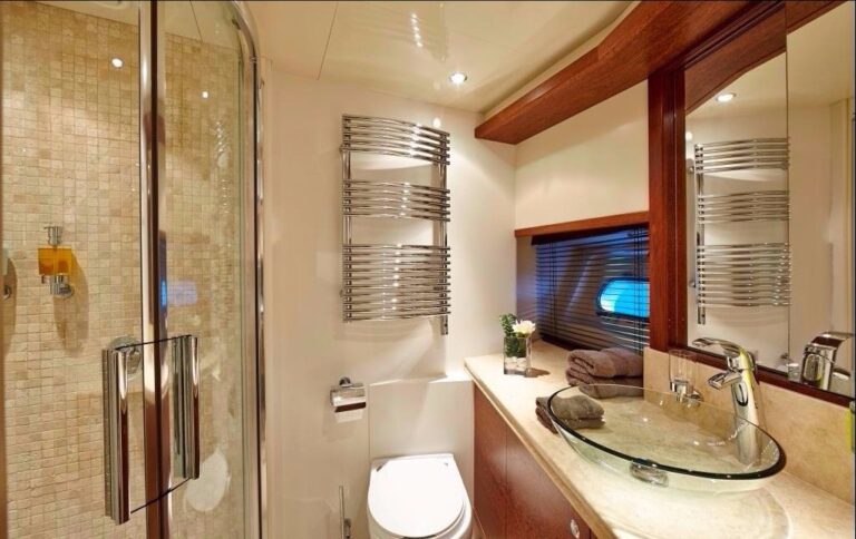 Infinity - Bathroom