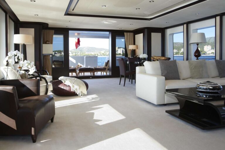 Interior Main Lounge