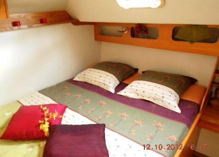 J. LE GOELAND -  Guest Cabin 1