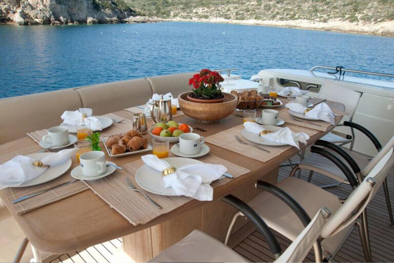 JULIE M - Alfresco dining