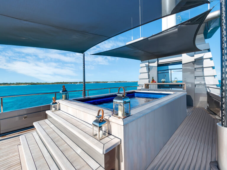 Jacuzzi Tub On Sundeck