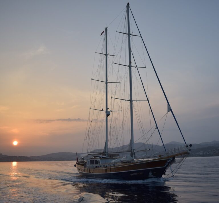 Kaya Guneri IV Sailing Yacht