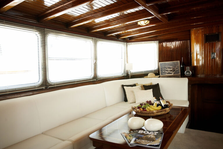 Ketch EFI -  Salon Seating 2
