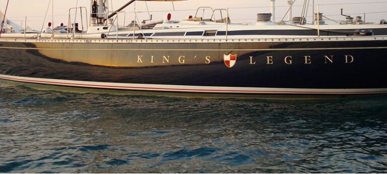 Kings Legend - Beautiful Hull Lines