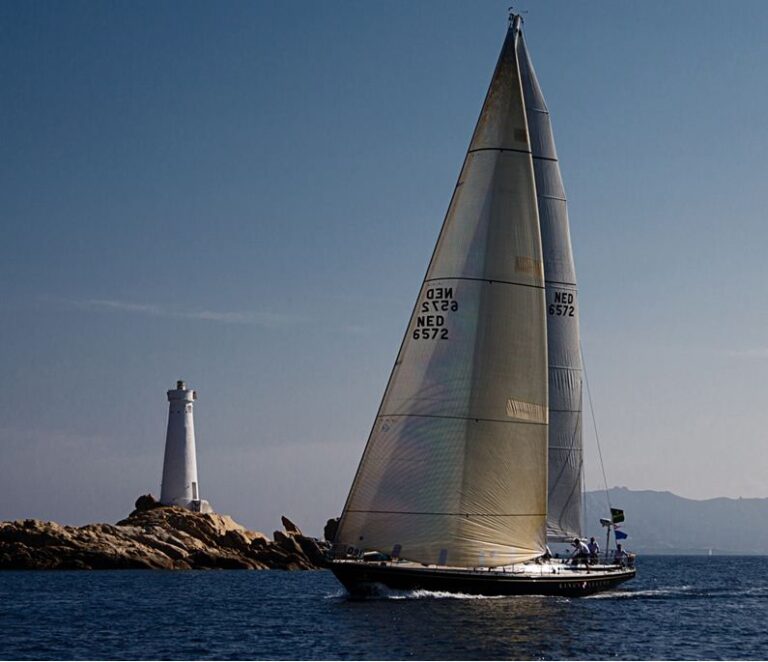Kings Legend - Regatta Charter