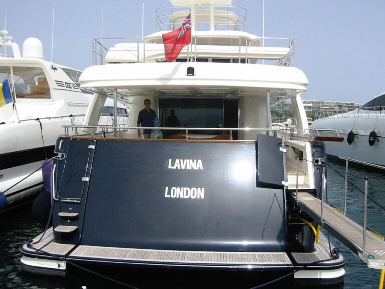 LAVINA - Aft View