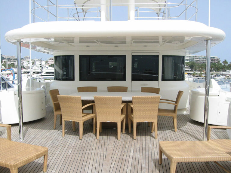 LAVINA - Flybridge
