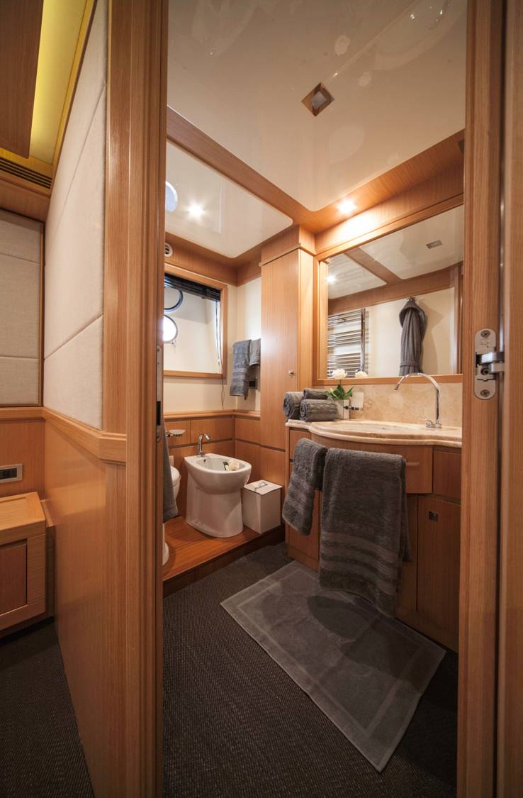 LE PETIT BATEAU - Double cabin Ensuite