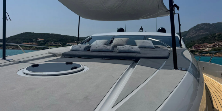 Bow Shaded Seating Area