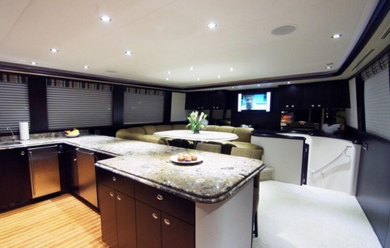 LINE DRIVE -  Galley Dining