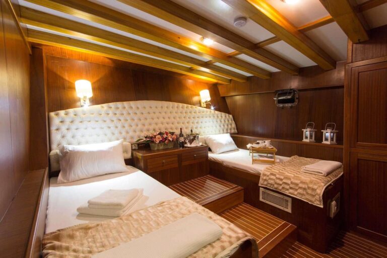 Twin Cabin
