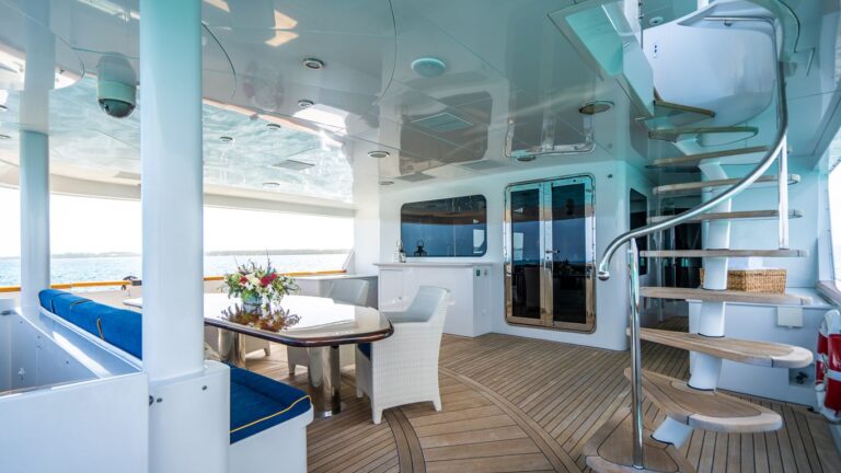 Main Deck Dining