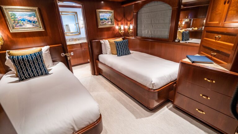 Twin Suite